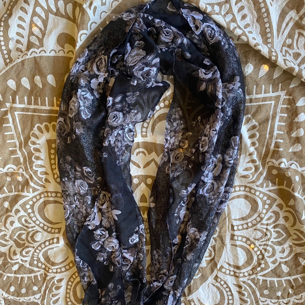 Scarves - Picture 2 of 5